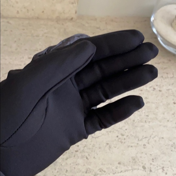 Lululemon Run Fast Gloves - Picture 8 of 13